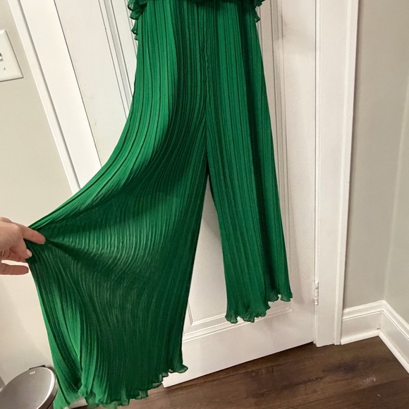 Zara pleated Emerald Green Jumpsuit XL - Picture 4 of 9